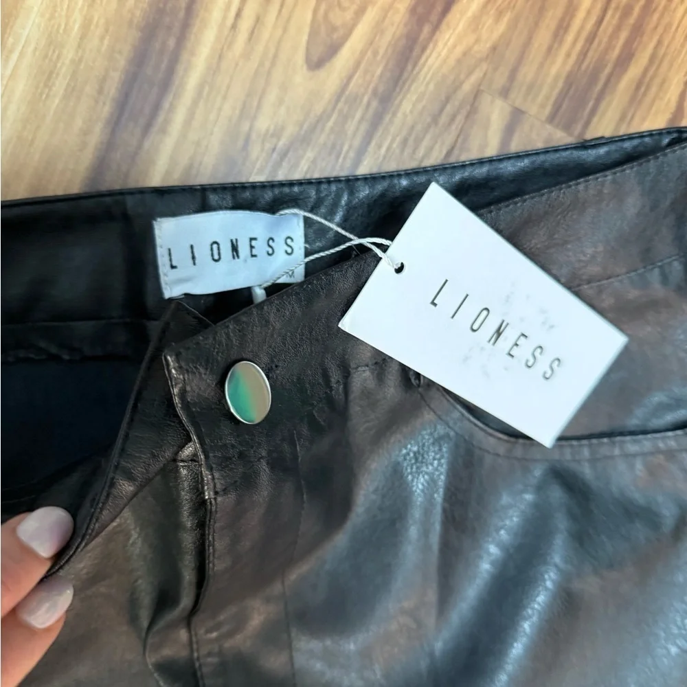 New Lioness Mini Skirt - Picture 3 of 6